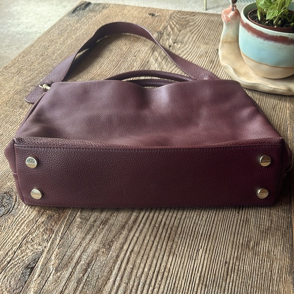 Skagen Mikkeline Burgundy Leather Handbag with Matching Wallet - Picture 3 of 13